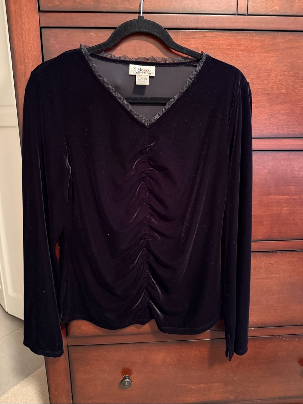 Style & Co. Black Velvet Ruched V-Neck Long Sleeve Top